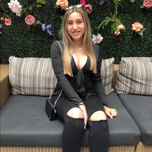 Meet your Posher, Danielle